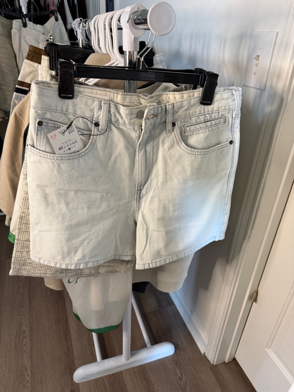 Zara Light Wash Denim Shorts in Off-White